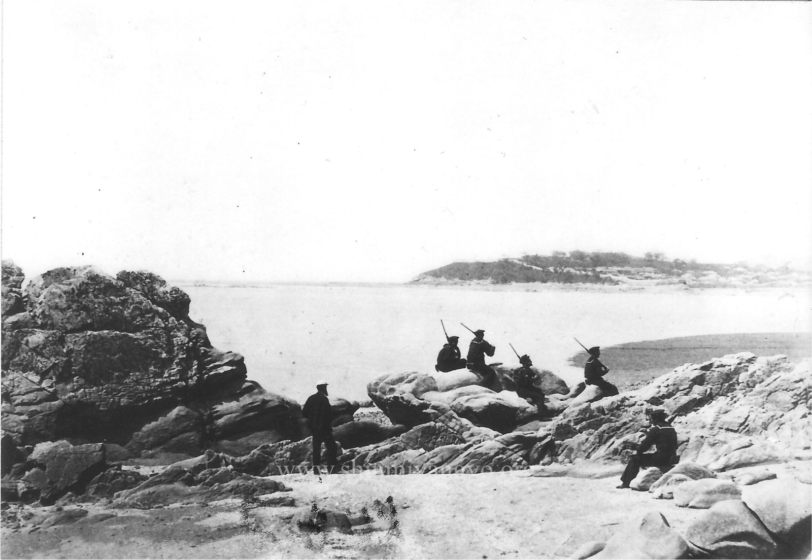 KWG03 "Village of Kanghwa showing the entrance to the Salt River leading to Seoul"