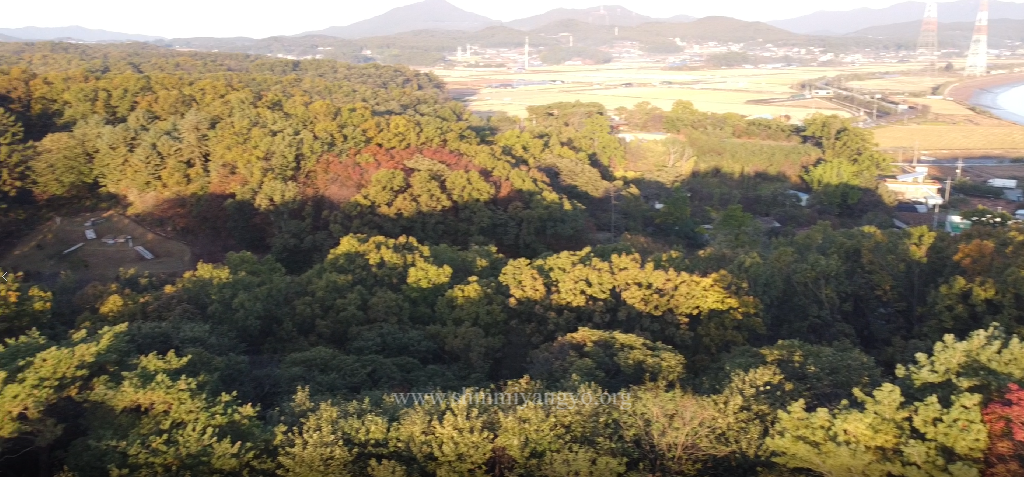 Aerial view from the Sondolmok Fort towards the west hill