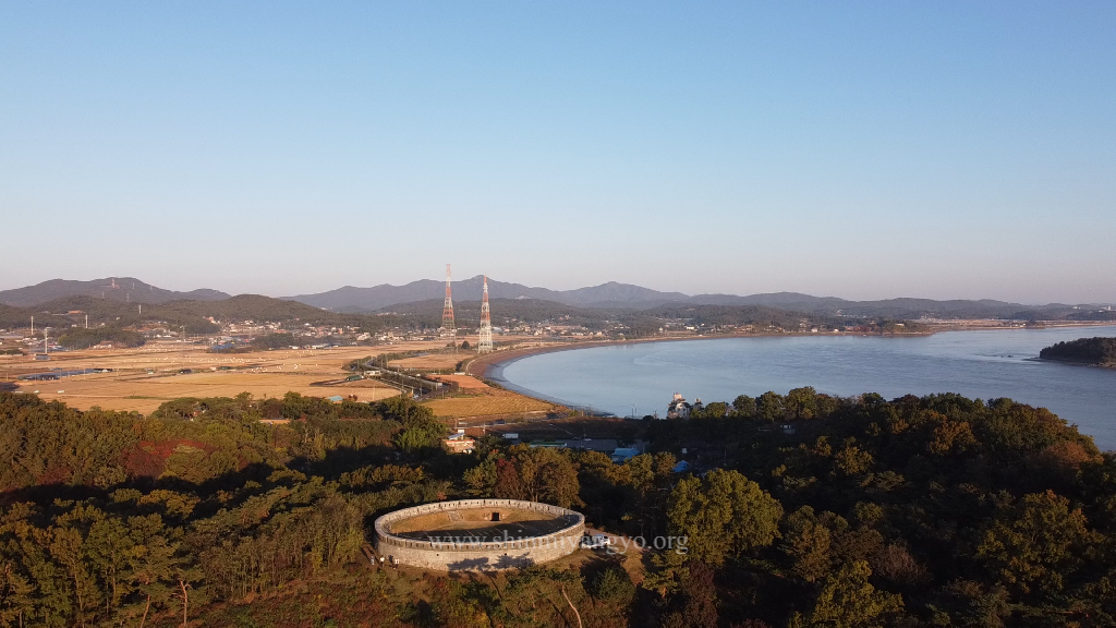 Aerial view from the Yongdu Fort towards the Sondolmok Fort