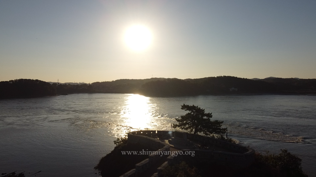 Looking across the Yeomha towards the mainland at the Yongdu Fort